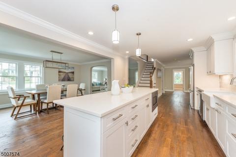 155 Maple St, Summit, NJ 07901 photo 9