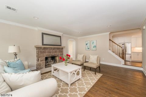 155 Maple St, Summit, NJ 07901 photo 2