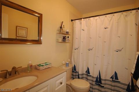 37 Killdeer Dr, Hackettstown, NJ 07840 photo 14