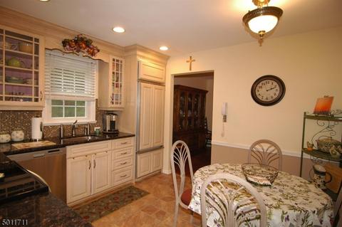 37 Killdeer Dr, Hackettstown, NJ 07840 photo 4