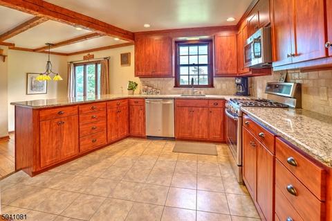 9 Cold Hill Rd, Mendham, NJ 07945 photo 8
