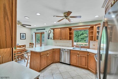 703 E Baldwin St, Hackettstown, NJ 07840 photo 10