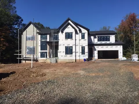 3 Silver Leaf Ct, Warren, NJ 07059