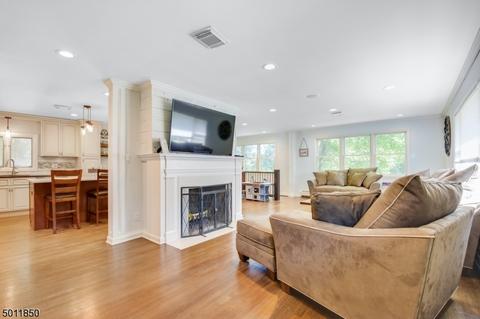 71 High Point Dr, Springfield, NJ 07081 photo 3