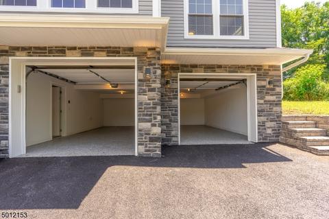 19 Western Blvd, Gillette, NJ 07933 photo 2