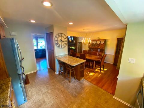 683 Warfield Rd, North Plainfield, NJ 07063 photo 4