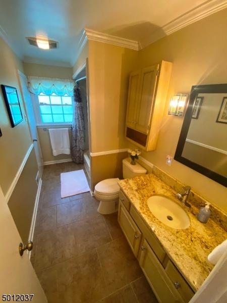 683 Warfield Rd, North Plainfield, NJ 07063 photo 12