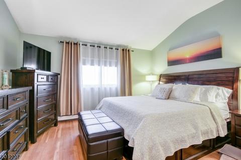 26 Sycamore Ter, Springfield, NJ 07081 photo 11