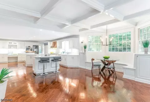 37 Hill Crest Ave, Summit, NJ 07901 photo 2