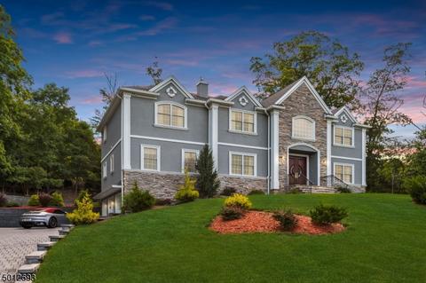 5 Massola Dr, Wayne, NJ 07470 photo 1