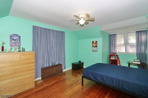 586 Mountainview Dr, North Plainfield, NJ 07063 photo 17