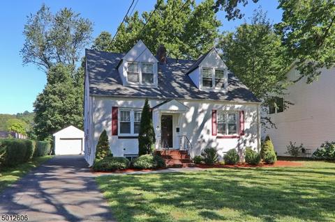 586 Mountainview Dr, North Plainfield, NJ 07063 photo 2
