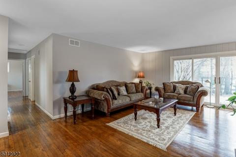 31 Mountain Ave, Berkeley Heights, NJ 07922 photo 3