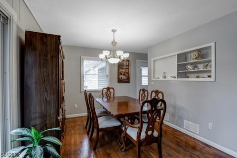 31 Mountain Ave, Berkeley Heights, NJ 07922 photo 2