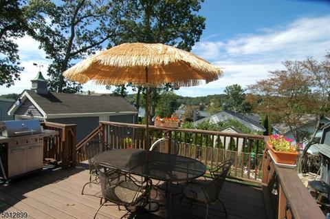 13 Willow St, Mount Arlington, NJ 07856 photo 2