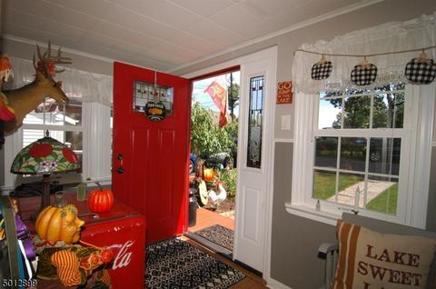 13 Willow St, Mount Arlington, NJ 07856 photo 3