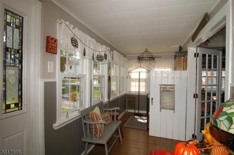 13 Willow St, Mount Arlington, NJ 07856 photo 4