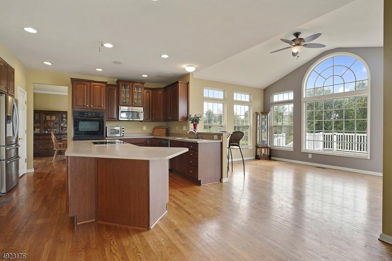  12 Surrey Way, Pittstown, NJ 08867 photo 10