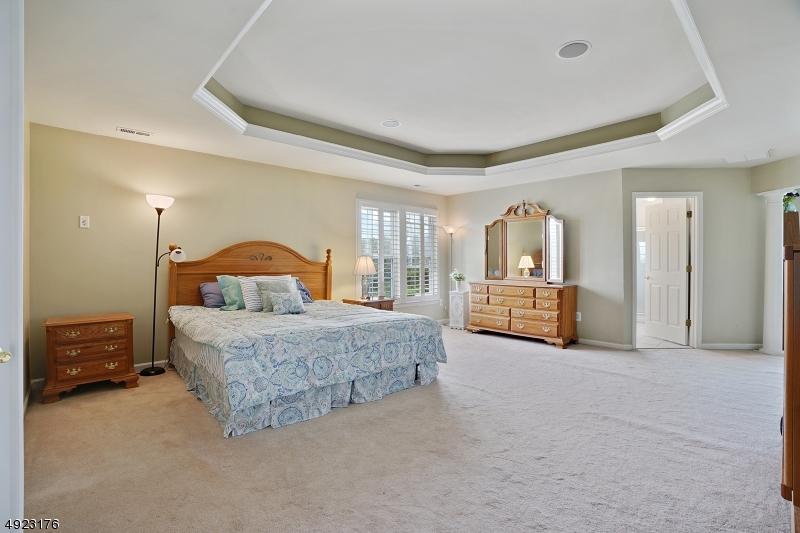  12 Surrey Way, Pittstown, NJ 08867 photo 13