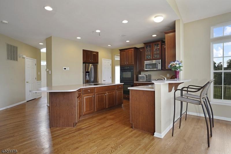  12 Surrey Way, Pittstown, NJ 08867 photo 9
