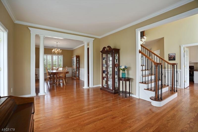  12 Surrey Way, Pittstown, NJ 08867 photo 2
