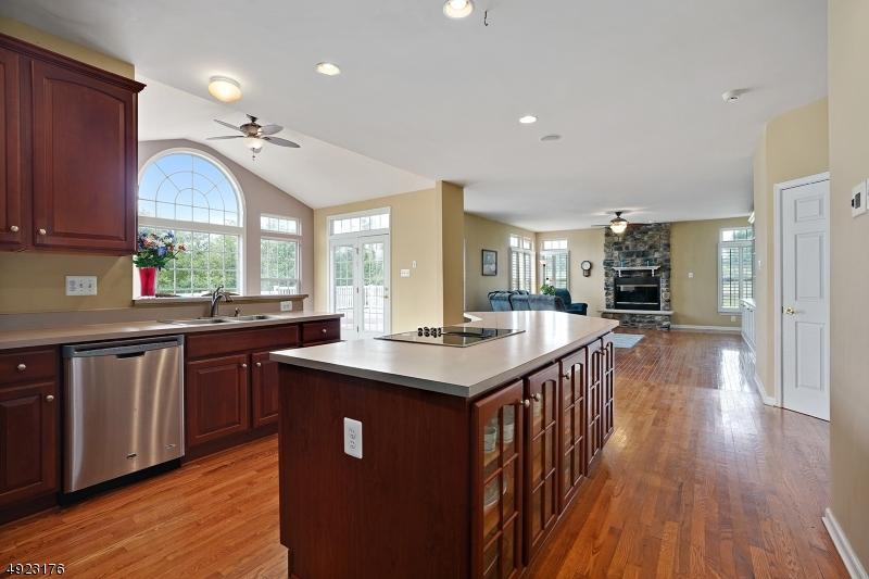  12 Surrey Way, Pittstown, NJ 08867 photo 8