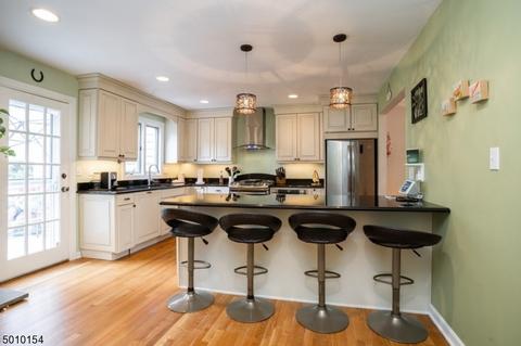 12 Hampshire Dr, Mendham, NJ 07945 photo 5