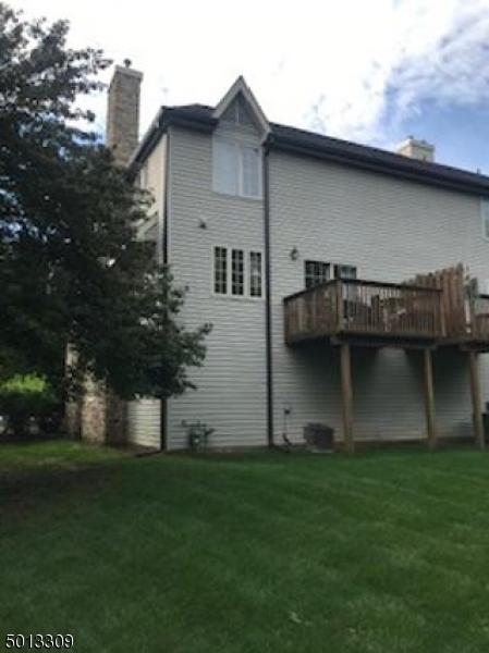 16 Daria Ln, Berkeley Heights, NJ 07922 photo 3