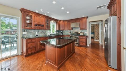 3 Timberline Dr, Wayne, NJ 07470 photo 6