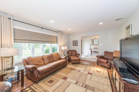 9 Lisa Pl, Montville Twp., NJ 07058 photo 4