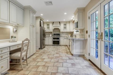 119 Wild Hedge Ln, Mountainside, NJ 07092 photo 11
