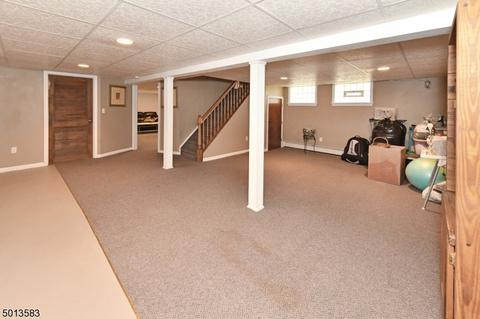 823 Carter Ln, Paramus, NJ 07652 photo 18