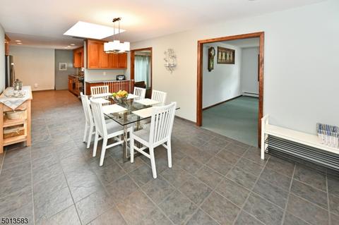 823 Carter Ln, Paramus, NJ 07652 photo 6