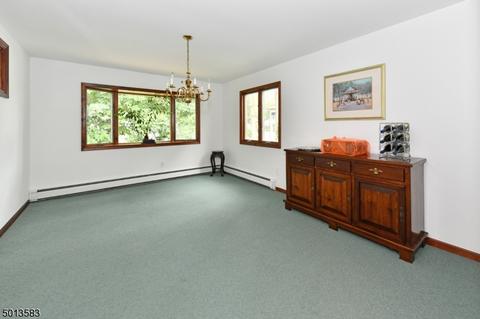 823 Carter Ln, Paramus, NJ 07652 photo 11