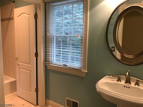 4 Evergreen Ct, Warren, NJ 07059 photo 11