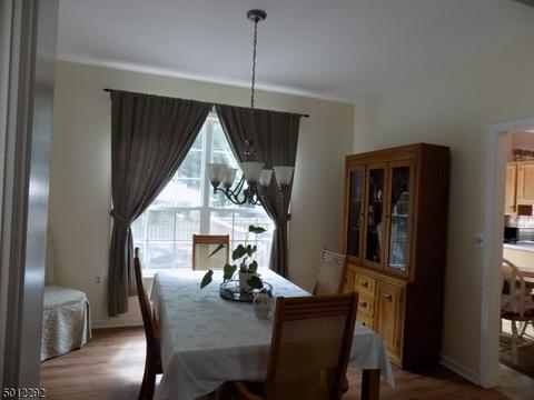 16 Winthrop Dr, Somerville, NJ 08876 photo 4