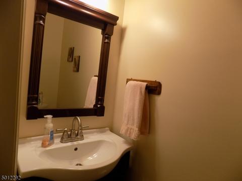 16 Winthrop Dr, Somerville, NJ 08876 photo 8