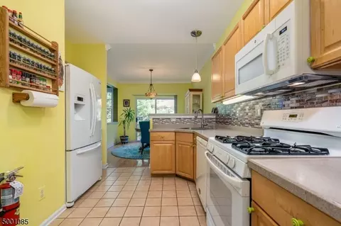 1 Hickory Ct, Clinton, NJ 08809 photo 8