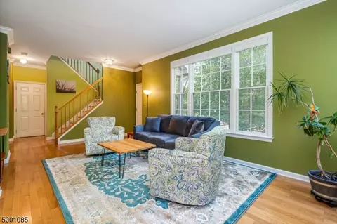 1 Hickory Ct, Clinton, NJ 08809 photo 3