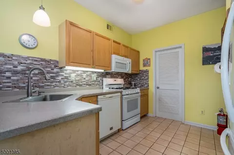 1 Hickory Ct, Clinton, NJ 08809 photo 7