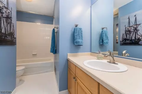 1 Hickory Ct, Clinton, NJ 08809 photo 22