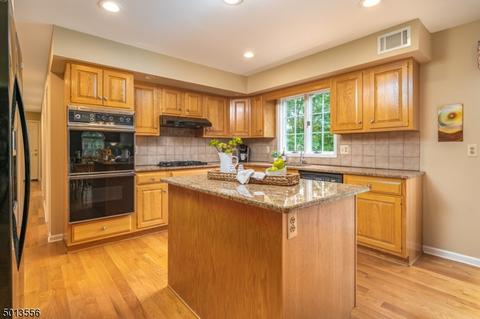 6 Thorpe Ct, Flemington, NJ 08822 photo 6