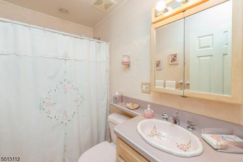 9 Orange Pl, Wayne, NJ 07470 photo 9