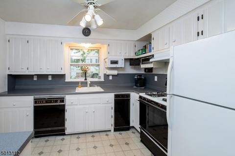 9 Orange Pl, Wayne, NJ 07470 photo 5