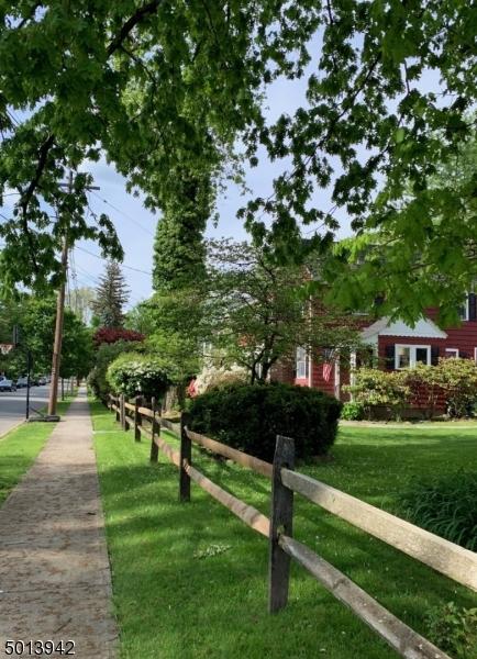 14 Franklin Pl, Summit City, NJ 07901 photo 3