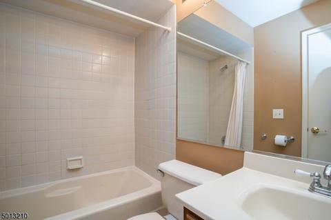 247 Long Meadow Rd, Bedminster, NJ 07921 photo 17