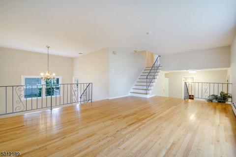 180 Acorn Dr, Clark, NJ 07066 photo 6