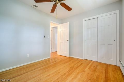180 Acorn Dr, Clark, NJ 07066 photo 15