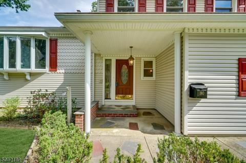 180 Acorn Dr, Clark, NJ 07066 photo 2