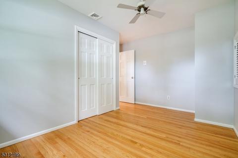 180 Acorn Dr, Clark, NJ 07066 photo 17